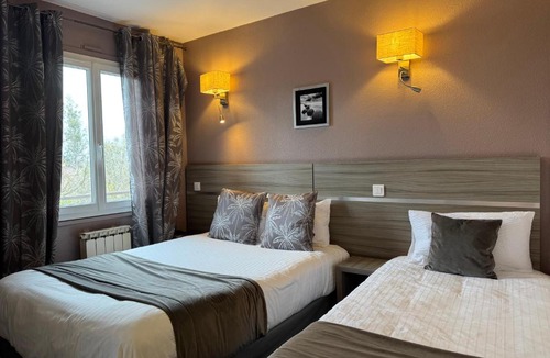 Montmarault Hotel | Logis Hôtel Centrotel et Spa Bulles d'Allier