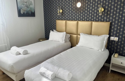 Pouzauges Hotel | Logis Hôtel de la Bruyere