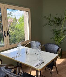 Pouzauges Hotel | Logis Hôtel de la Bruyere