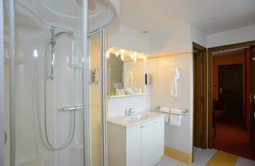 Avranches Hotel | Logis Hôtel de la Croix d'Or