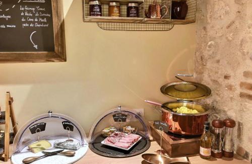 Bracieux Hotel | Logis Hôtel du Cygne