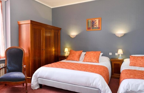 Salbris Hotel | Logis Hôtel du Dauphin