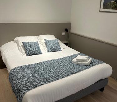 Yenne Hotel | Logis Hôtel du Fer à Cheval