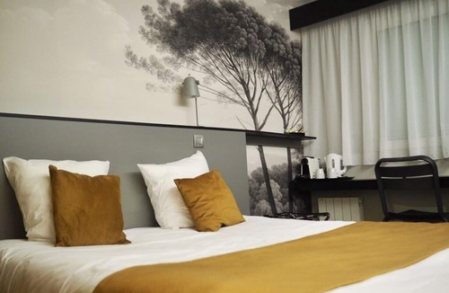 Oyonnax Hotel | Logis Hôtel du Haut-Bugey