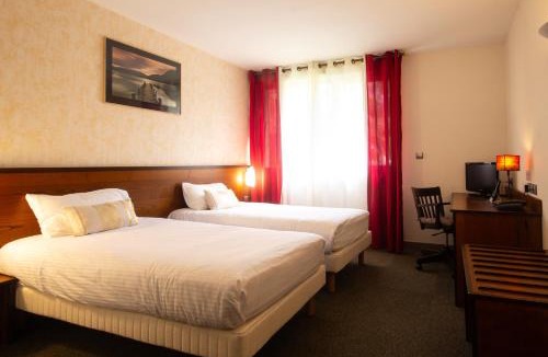 Cuq-Toulza Hotel | Logis Hôtel et Restaurant La Bombardière
