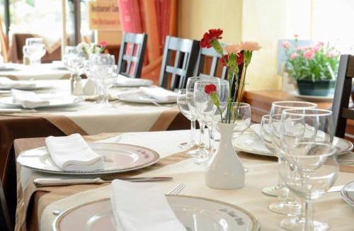 Pontorson Hotel | Logis Hôtel et Restaurant La Tour Brette