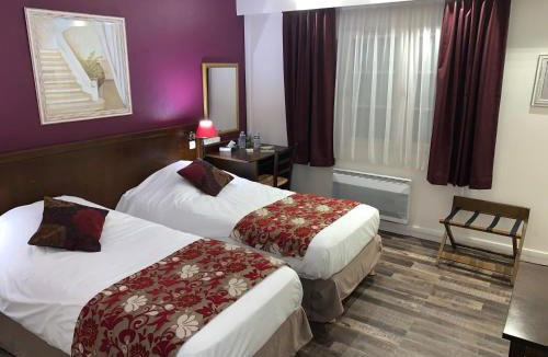 Chaufour-les-Bonnieres Hotel | Logis Hôtel Les Nymphéas