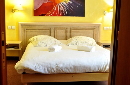 Neuwiller-les-Saverne Hotel | Logis Hôtel du Herrenstein
