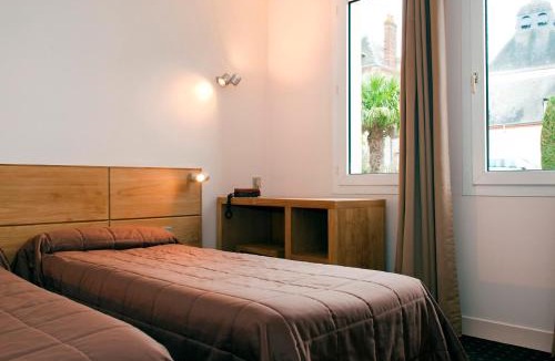 Saint-Benoit-sur-Loire Hotel | Logis Hôtel Restaurant Du Labrador