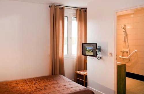 Saint-Benoit-sur-Loire Hotel | Logis Hôtel Restaurant Du Labrador