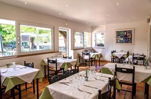 Saint-Martin-d'Ardeche Hotel | Logis Hôtel Restaurant L'Escarbille