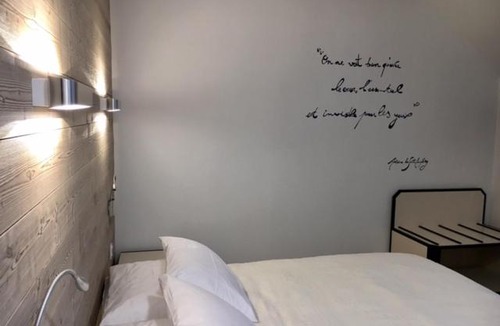 Rouvray (Cote-d'Or) Hotel | Logis Hôtel "Ici m'aime"