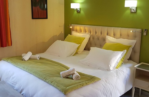 Rang-du-Fliers Hotel | Logis HÔTEL L'ENVIE DES METS