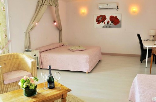 Bassac Hotel | Logis Hôtel l'Essille