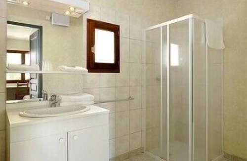 Chateauneuf-du-Rhone Hotel | Logis Hôtel Le Mistral - Restaurant - Montélimar sud