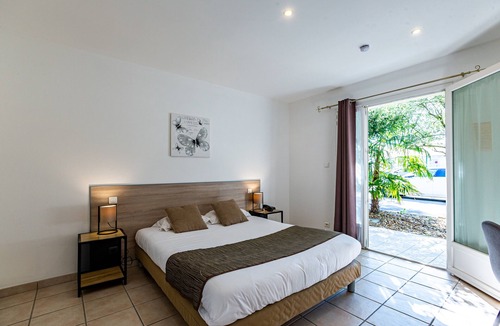 Cognac Hotel | Logis Hôtel l'Oliveraie