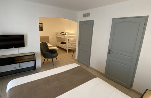 Cognac Hotel | Logis Hôtel l'Oliveraie