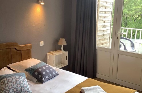 Saint-Genies Hotel | Logis Hôtel La Borie