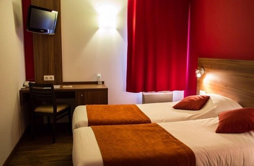 Montmelian Hotel | Logis Hôtel La Clé Des Champs