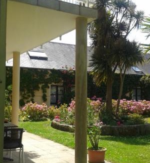 Quettehou Hotel | Logis Hôtel La Demeure du Perron