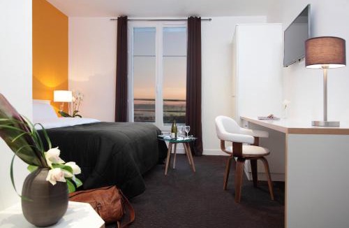 Rolleboise Hotel | Logis Hôtel La Ruche