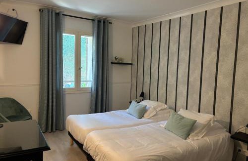 Chateauneuf-du-Pape Hotel | Logis Hôtel La Sommellerie