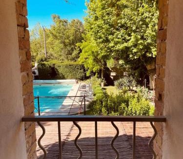 Chateauneuf-du-Pape Hotel | Logis Hôtel La Sommellerie