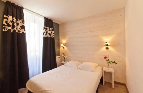 Clairvaux-les-Lacs Hotel | Logis Hôtel LBB - les 2 lacs