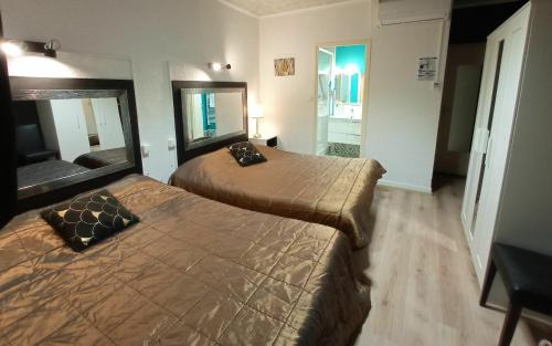 Montmarault Hotel | Logis Hôtel Le Bocage