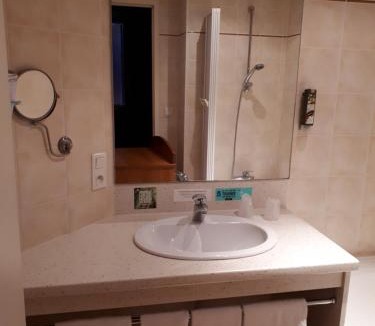 Orpierre Hotel | Logis Hôtel Le Céans