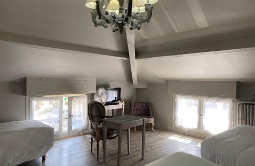 Amou Hotel | Logis Hôtel le Commerce- Darracq