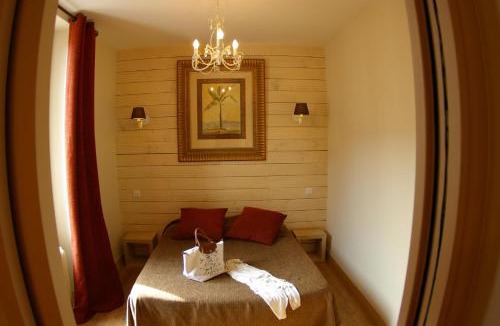 Argenton-sur-Creuse Hotel | Logis Hôtel Le Cheval Noir