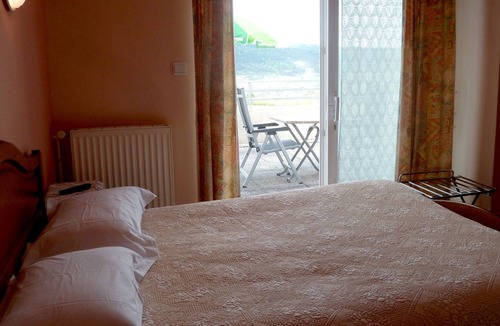 Le Lac-d'Issarles Hotel | Logis Hôtel le Panoramic