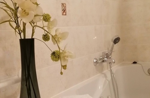 Vernantes Hotel | Logis Hôtel Le Pélican & son restaurant