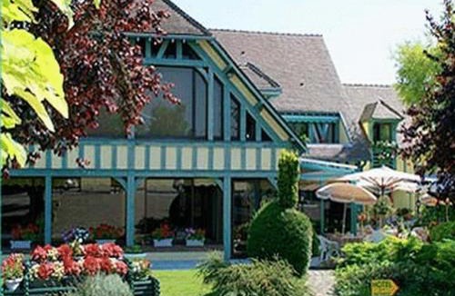 Breviandes Hotel | Logis Hôtel Le Pan De Bois