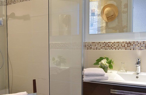 Chinon Hotel | Logis Hôtel Le Plantagenêt