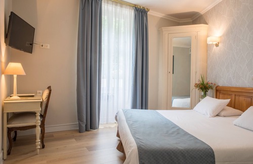 Chinon Hotel | Logis Hôtel Le Plantagenêt