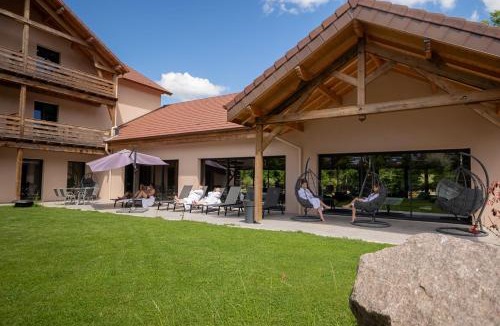 Mesnil Sous Les Cotes Hotel | Logis Hôtel Le Régal & Spa