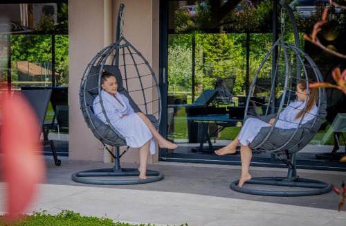 Mesnil Sous Les Cotes Hotel | Logis Hôtel Le Régal & Spa