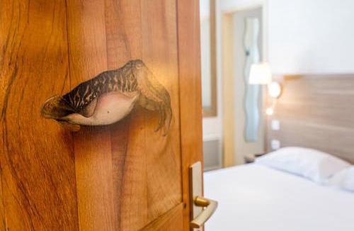 Quimiac Hotel | Logis Hôtel Le Relais Marine