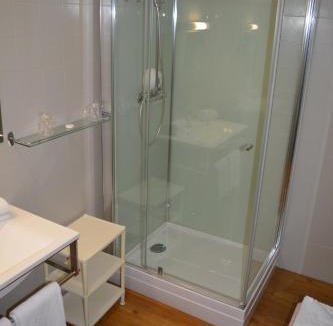 Bourcefranc-le-Chapus Hotel | Logis hôtel Le Terminus