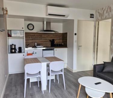 Les Vans Hotel | Logis Hôtel Le Vanséen