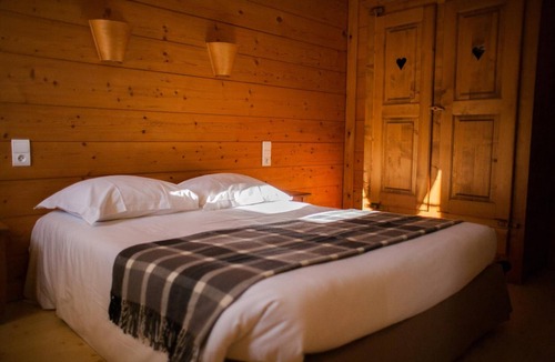 Lamoura Hotel | Logis Hôtel les Arobiers