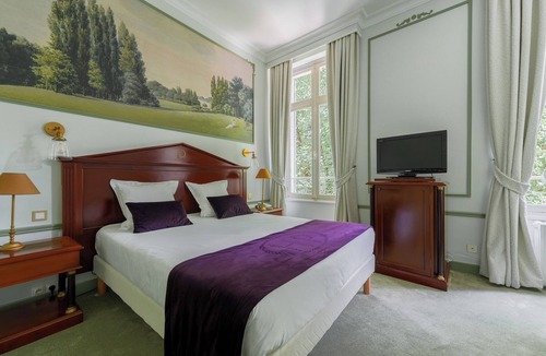 Auxerre Hotel | LOGIS HÔTEL LES MARÉCHAUX