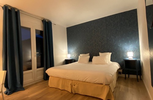 Rochemaure Hotel | Logis Hôtel Médiéval, Montélimar Nord