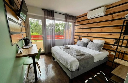 Lesperon Hotel | Logis Hôtel Paris-Madrid