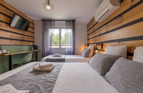 Lesperon Hotel | Logis Hôtel Paris-Madrid