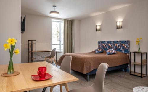 Chateauneuf-de-Randon Hotel | Logis Hôtel Restaurant de la Poste et La Grange Détente, espace bien-être