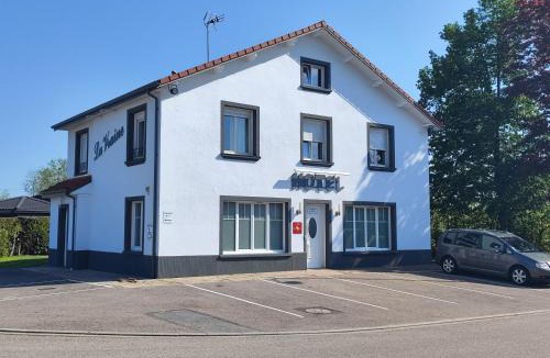 Gironcourt-sur-Vraine Hotel | Logis Hôtel Restaurant La Vraine