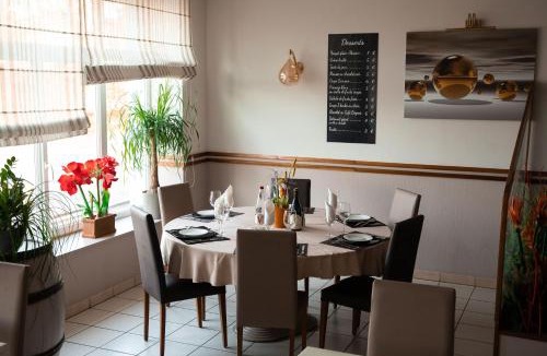 Gironcourt-sur-Vraine Hotel | Logis Hôtel Restaurant La Vraine